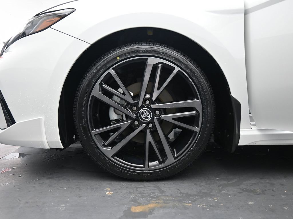 Used 2025 Toyota Camry XSE image 13