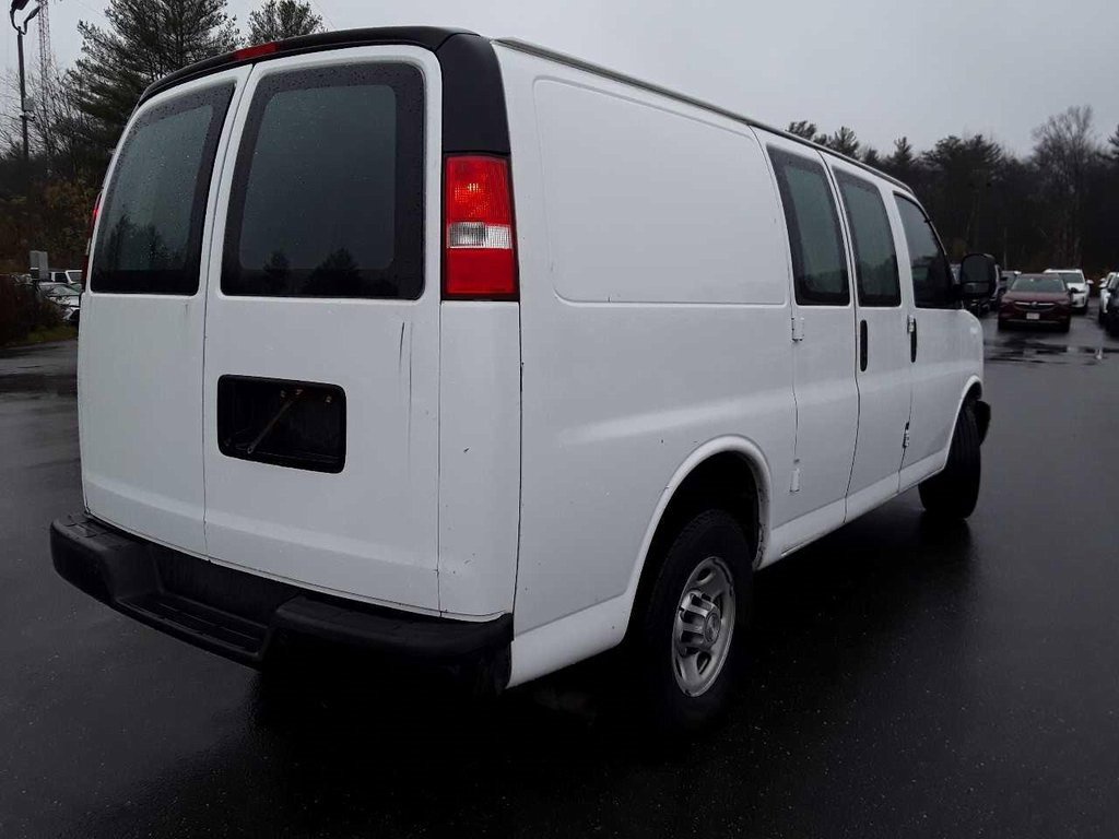 Used 2017 Chevrolet Express 2500 image 3