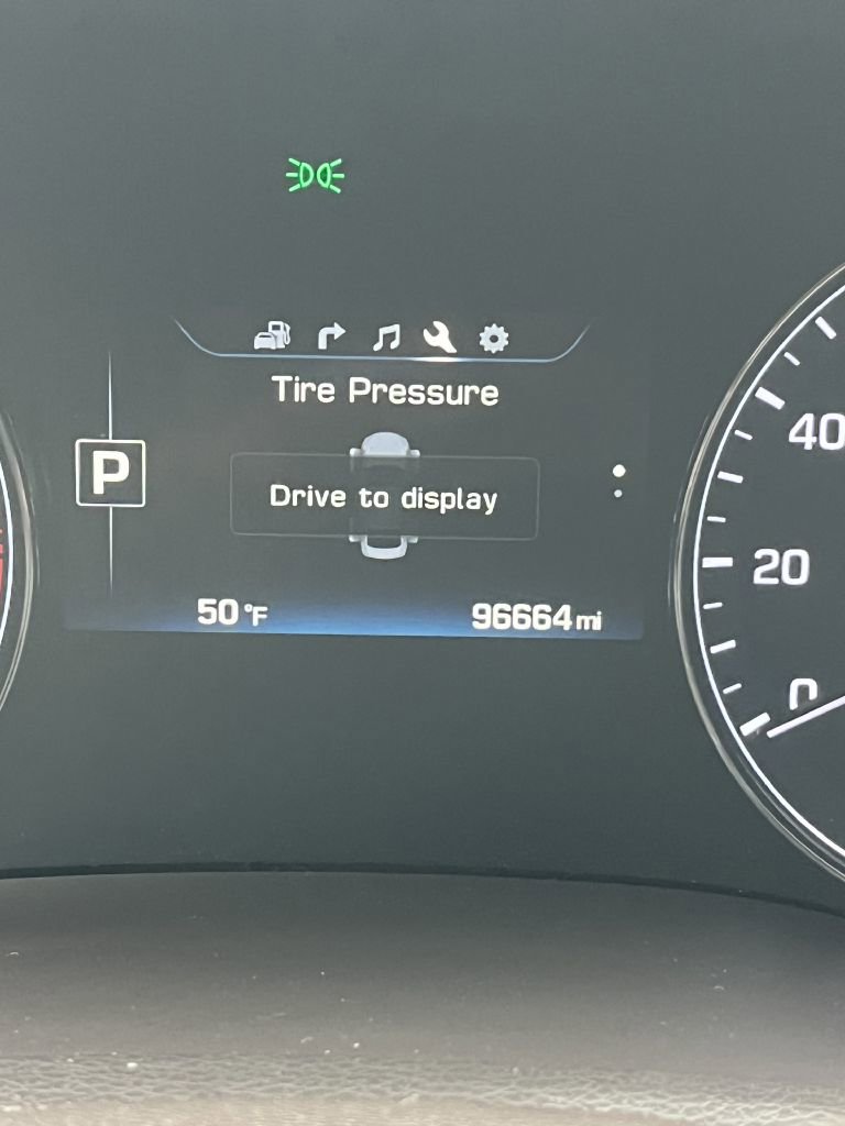 Used 2015 Hyundai Genesis 3.8 image 7