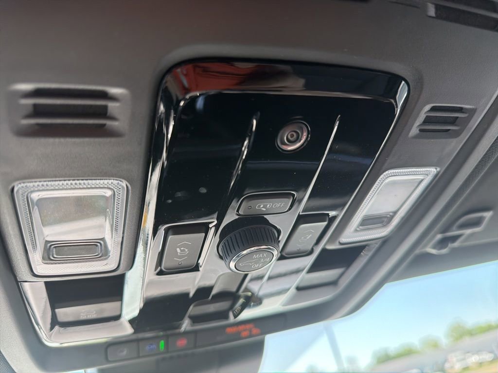 New 2026 Chevrolet Tahoe High Country AWD/4WD image 22