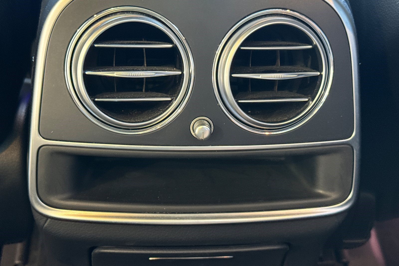 Used 2019 Mercedes-Benz S 560 Sedan image 16