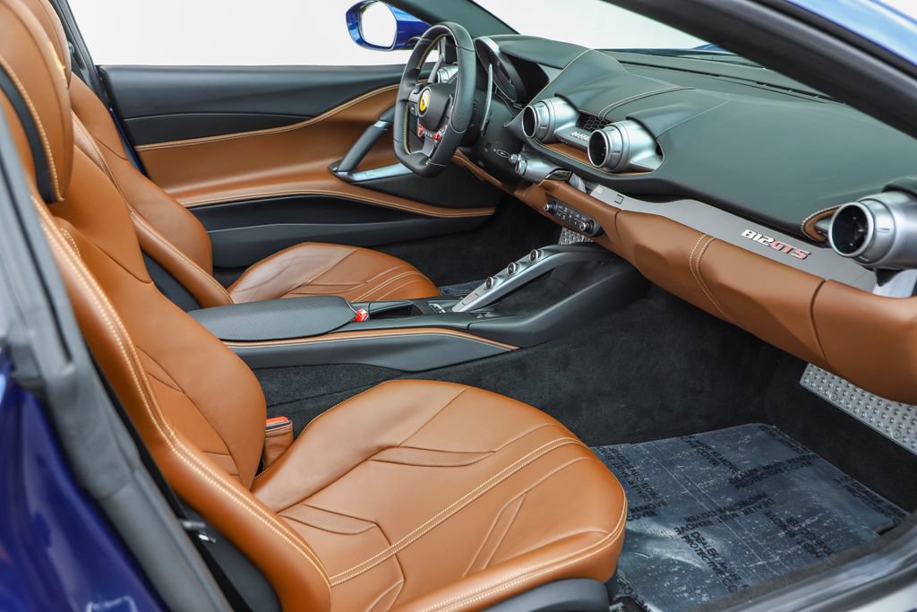 Used 2021 Ferrari 812 GTS RWD image 10
