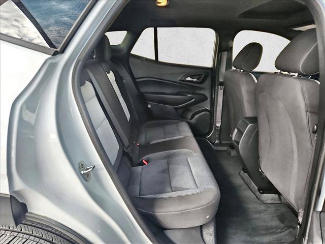 Certified 2025 Chevrolet Trax RS w/ Sunroof Package FWD image 20