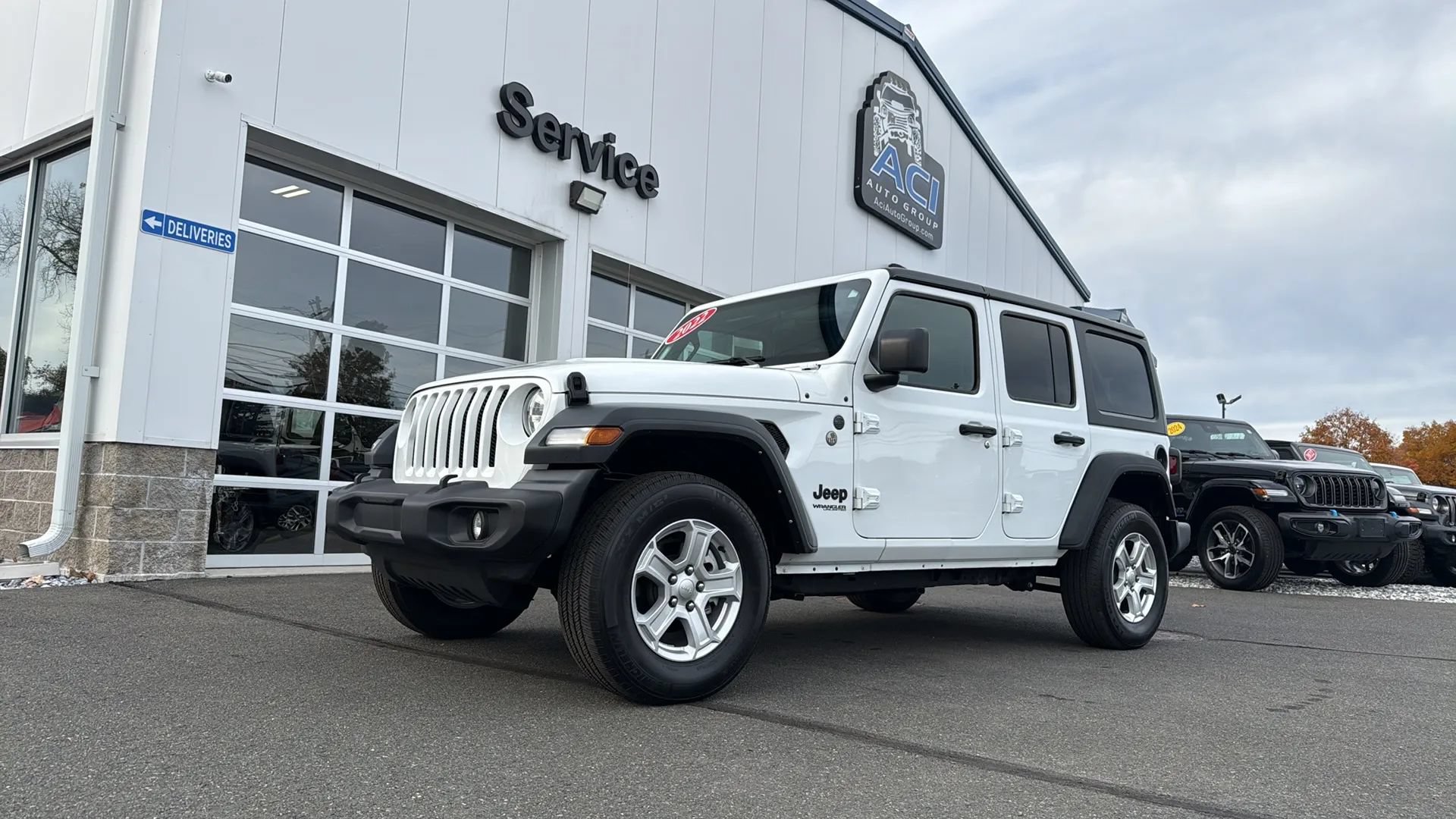 Used 2022 Jeep Wrangler Unlimited Sport AWD/4WD image 1