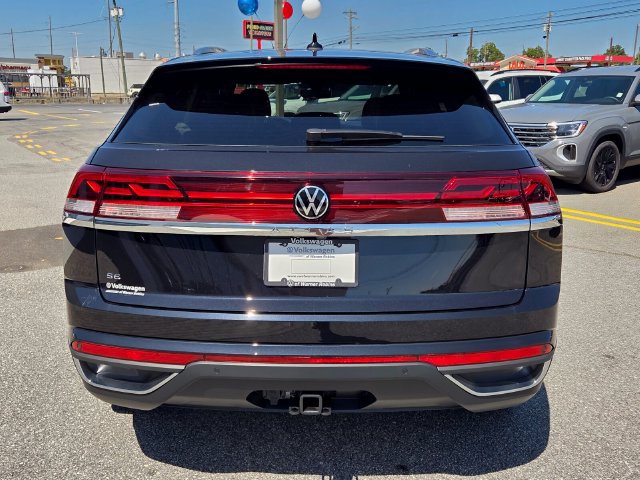 New 2026 Volkswagen Atlas Cross Sport SE FWD image 10