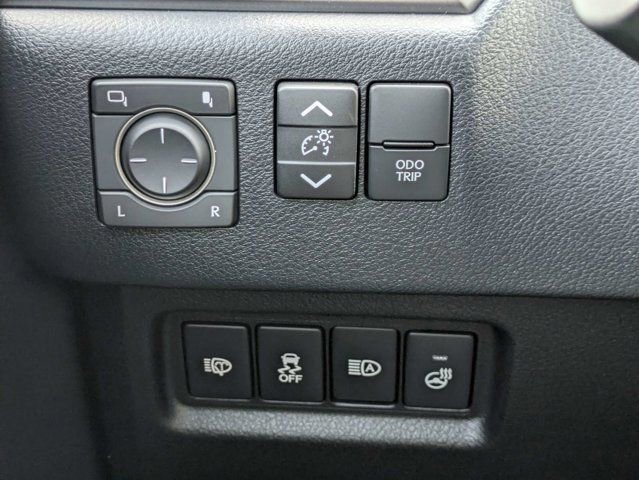Used 2022 Lexus GX 460 w/ Black Line Special Edition AWD/4WD image 25