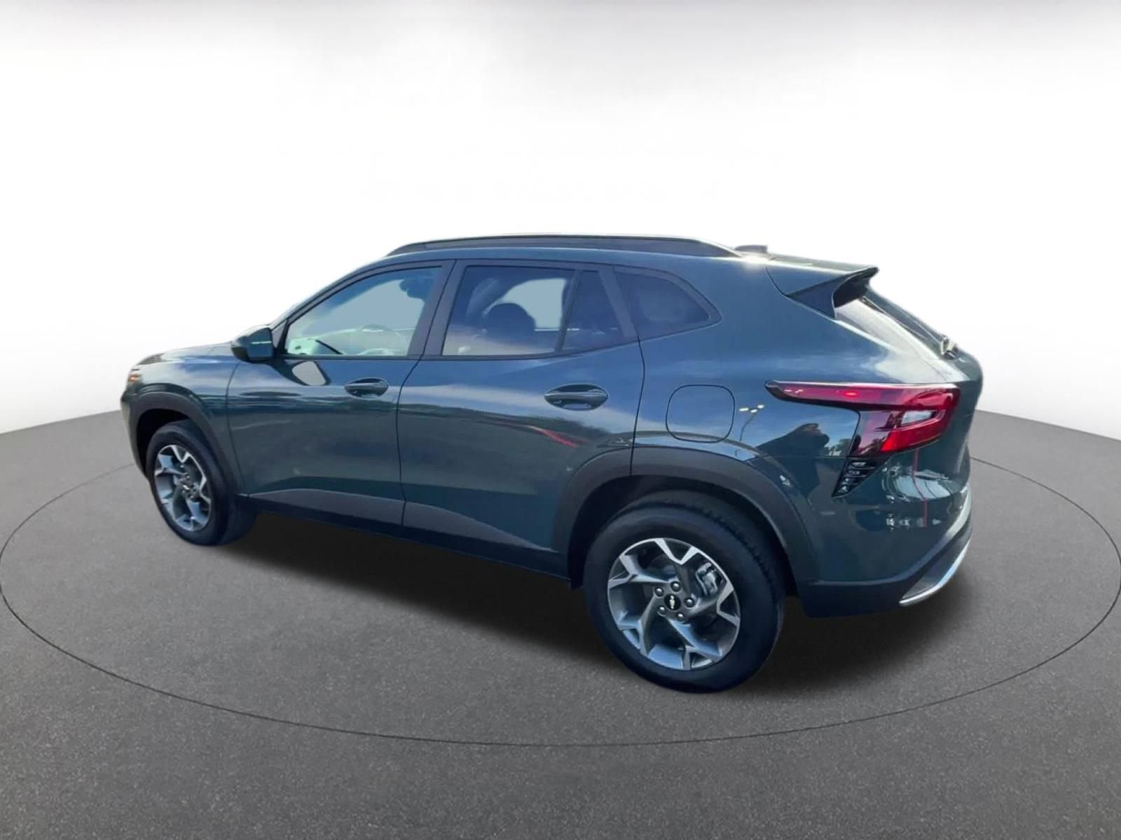 Used 2025 Chevrolet Trax LT image 10