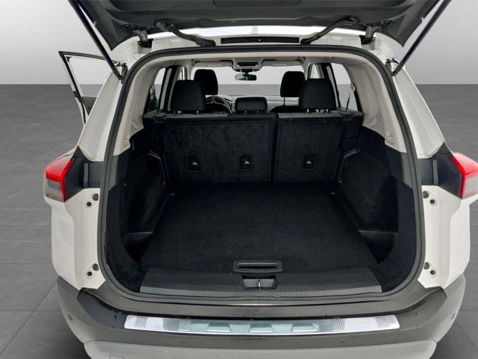 Used 2023 Nissan Rogue SV image 32