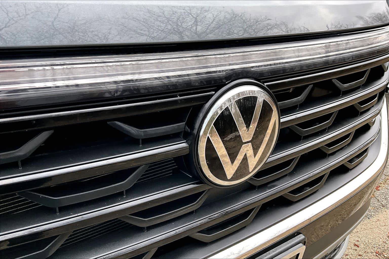 Used 2024 Volkswagen Atlas Cross Sport SE AWD/4WD image 29