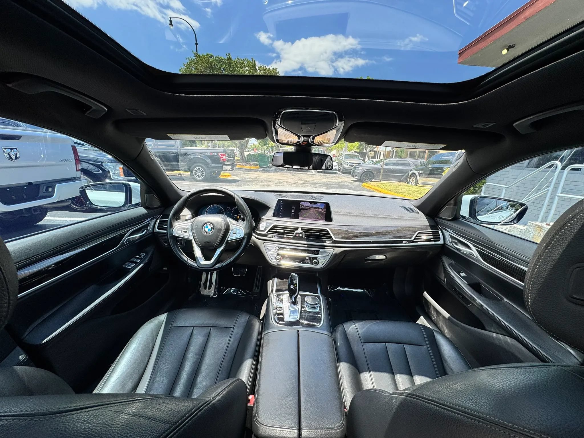 Used 2019 BMW 740i w/ M Sport Package RWD image 14