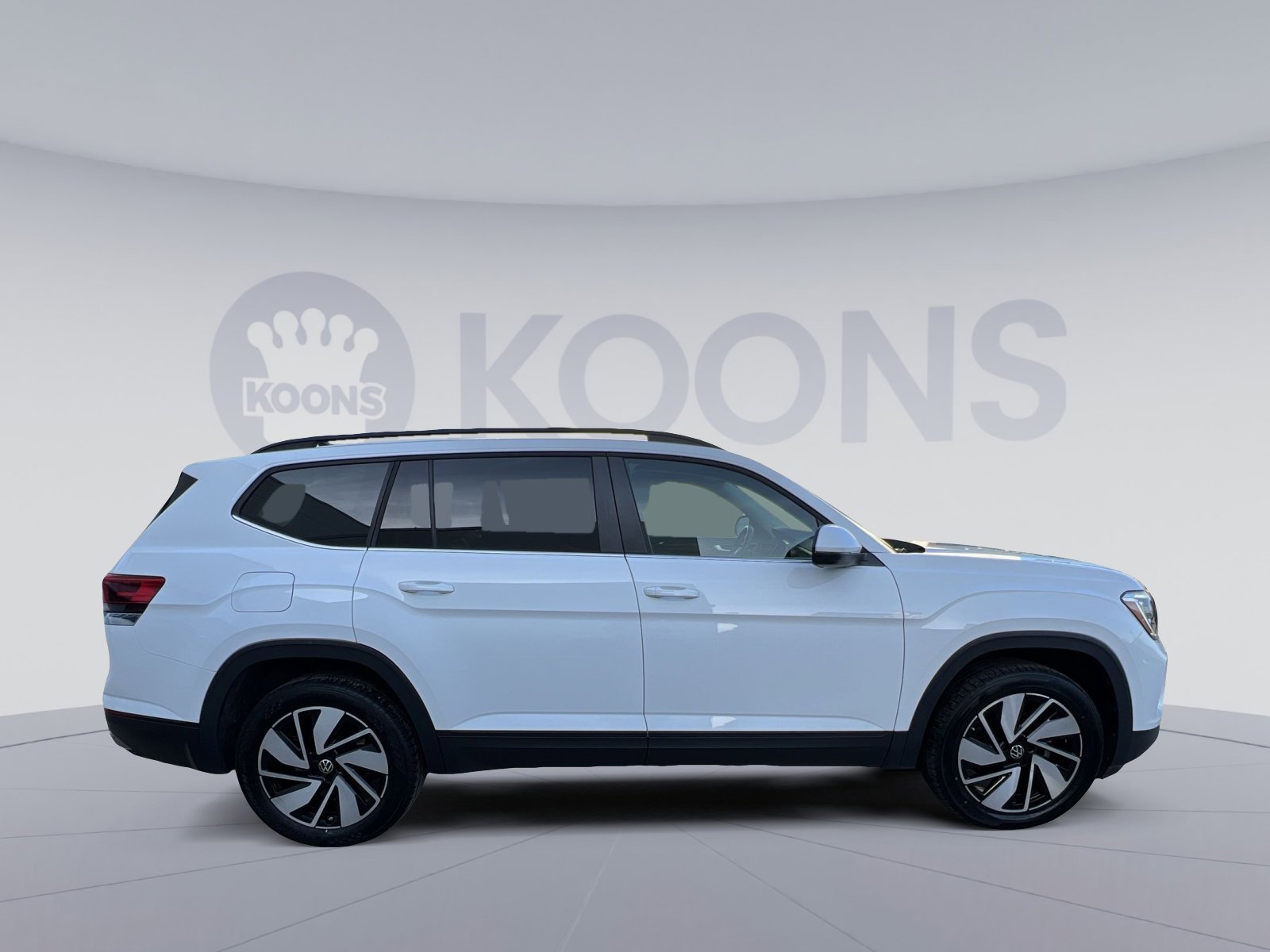 Used 2024 Volkswagen Atlas SE image 8