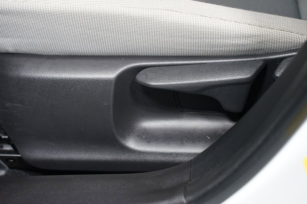 Certified 2023 Toyota Corolla LE image 30