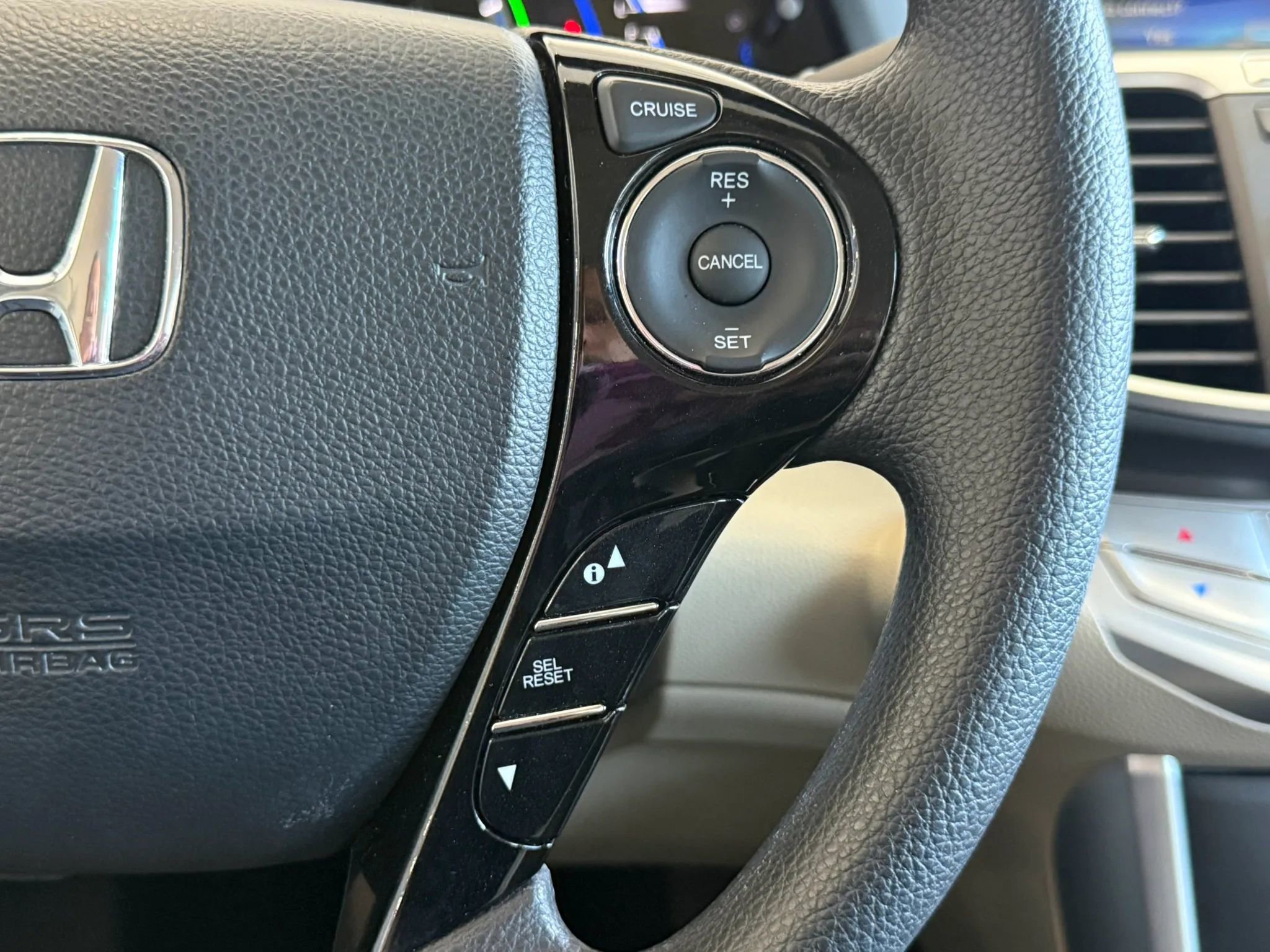 Used 2015 Honda Accord Hybrid Sedan image 13