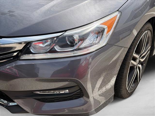 Used 2016 Honda Accord Sport image 9