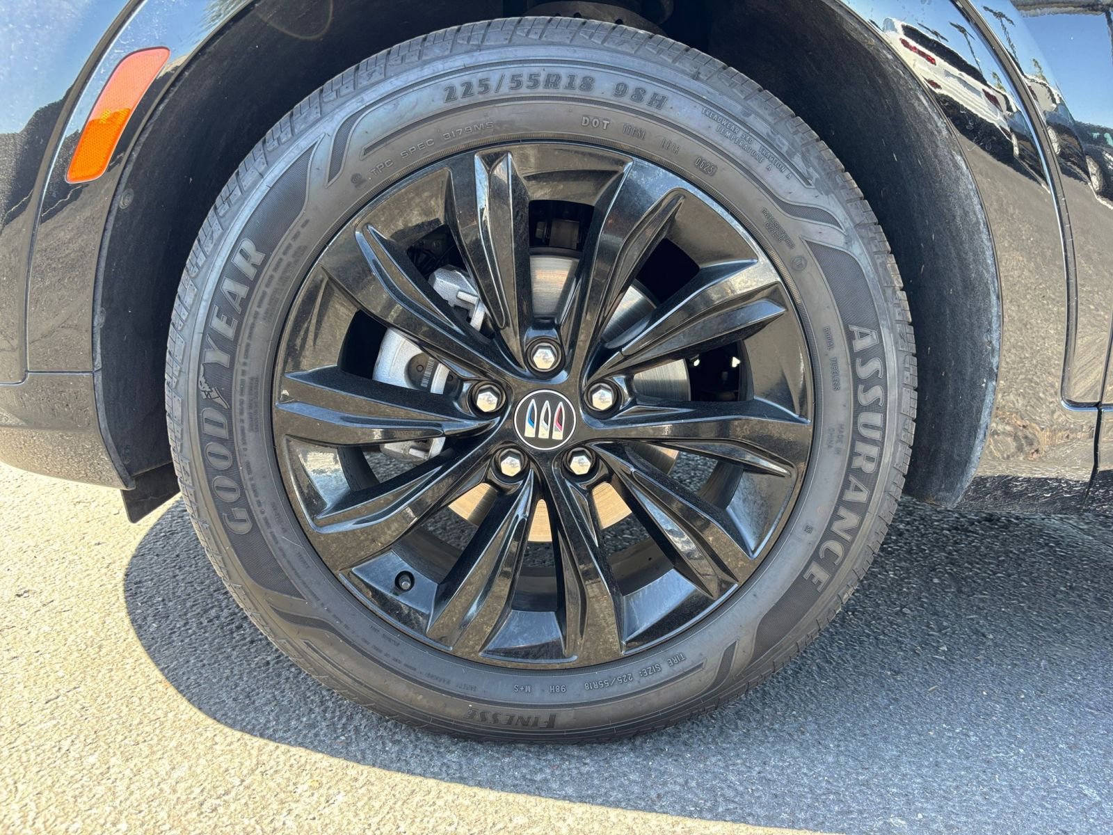 Used 2025 Buick Envista Sport Touring image 29