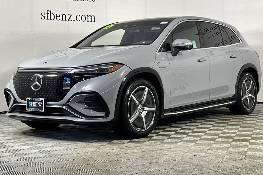 Certified 2023 Mercedes-Benz EQS 580 4MATIC SUV image 9