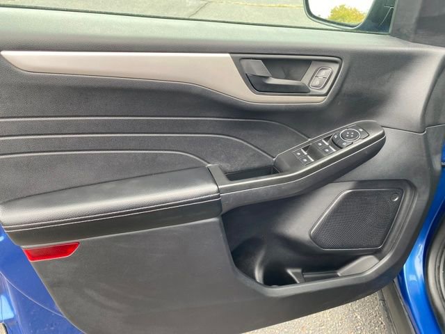 Used 2022 Ford Escape SE image 16