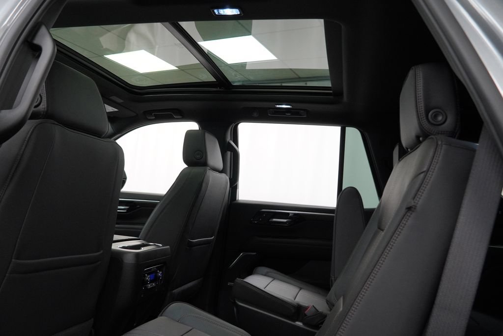 New 2026 Chevrolet Tahoe High Country AWD/4WD image 14