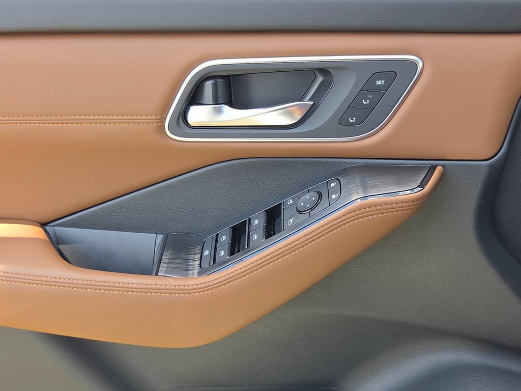 New 2026 Nissan Rogue Platinum AWD/4WD image 27
