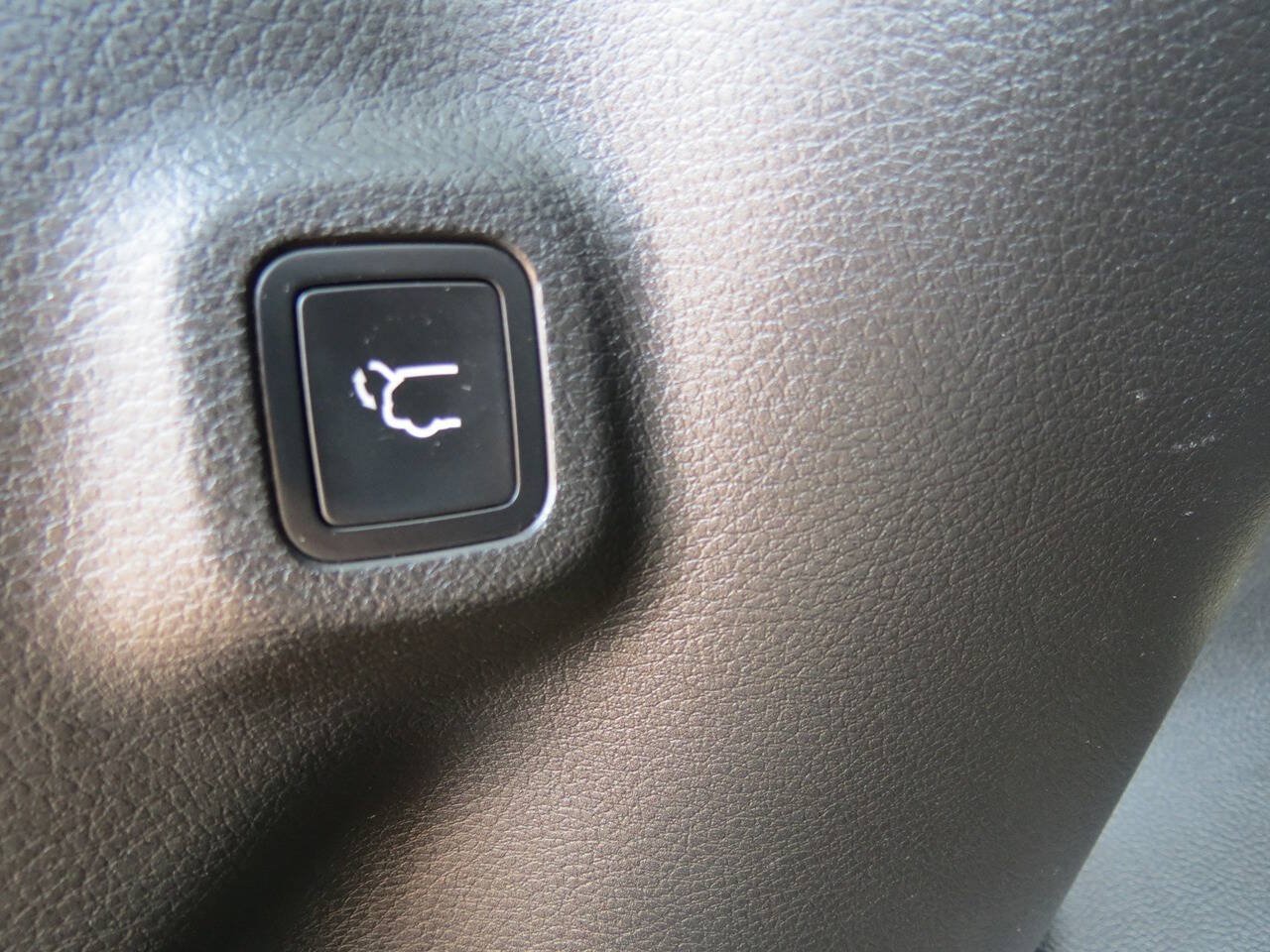 Used 2025 Jeep Compass Trailhawk w/ Trailhawk Elite Group AWD/4WD image 20