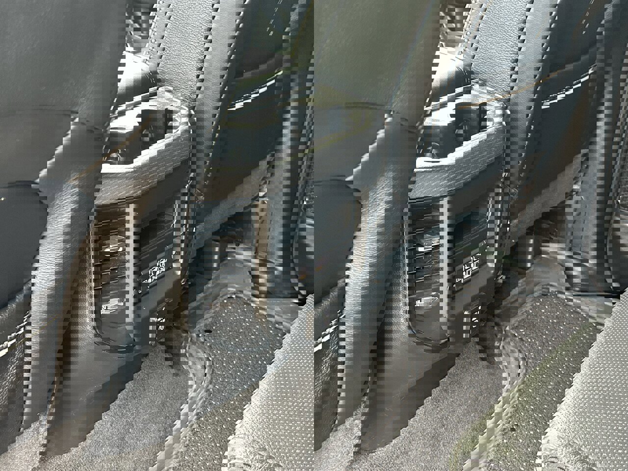 Used 2022 RAM 1500 Limited w/ Body-Colour Bumper Group image 11