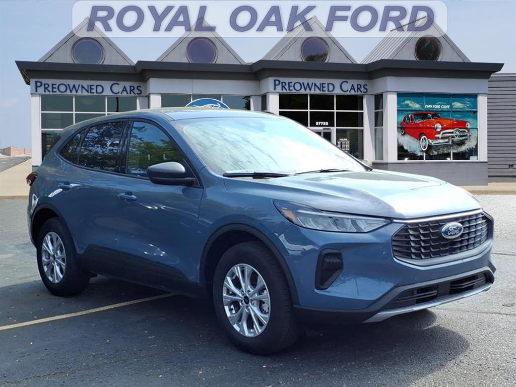 Used 2025 Ford Escape Active w/ Cold Weather Package
