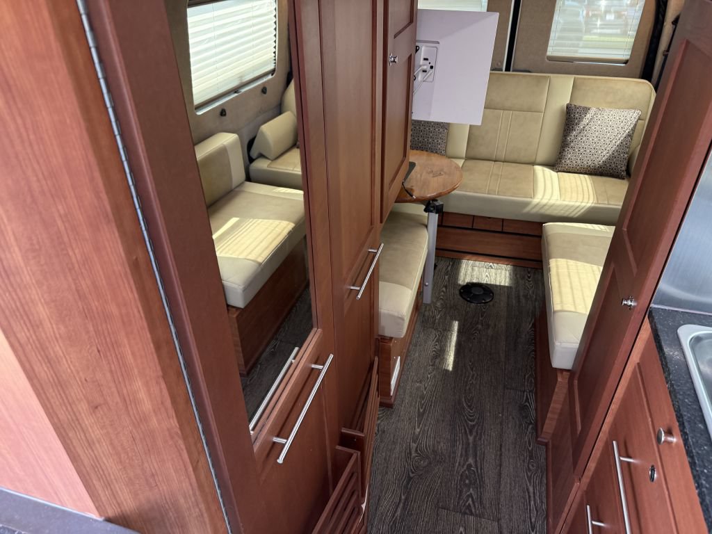 Used 2017 Mercedes-Benz Sprinter 3500 image 55