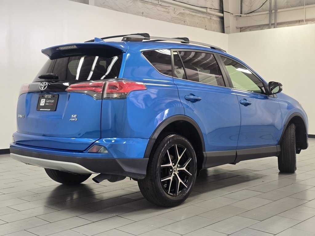 Used 2018 Toyota RAV4 SE w/ Power Extra Value Package image 14
