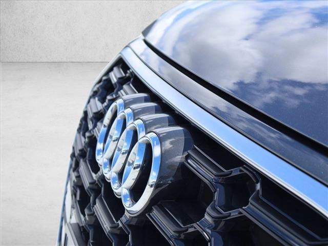 Used 2023 Audi Q5 2.0T Premium w/ Convenience Package AWD/4WD image 30