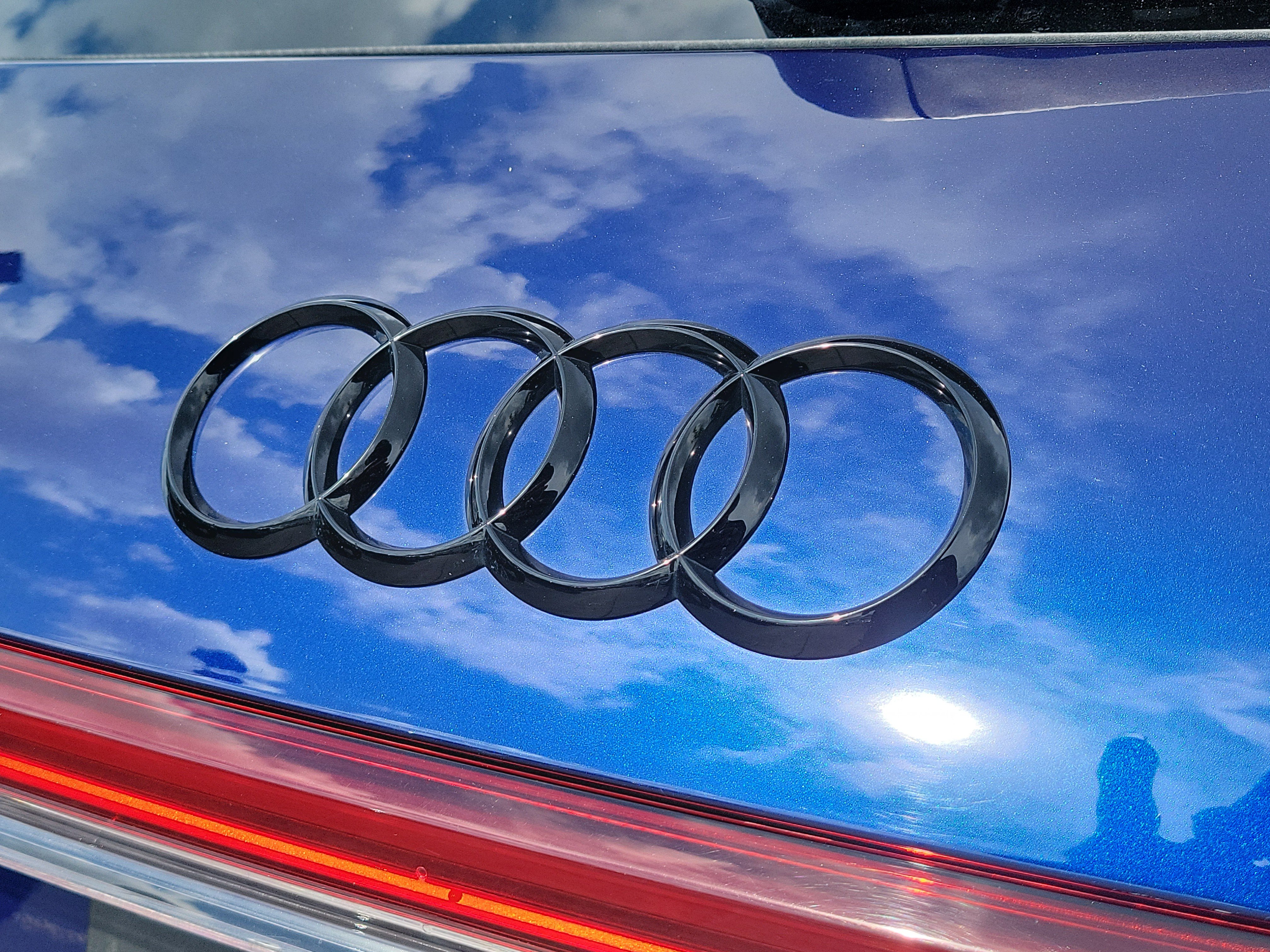 Used 2024 Audi Q4 e-tron Premium Plus AWD/4WD image 10