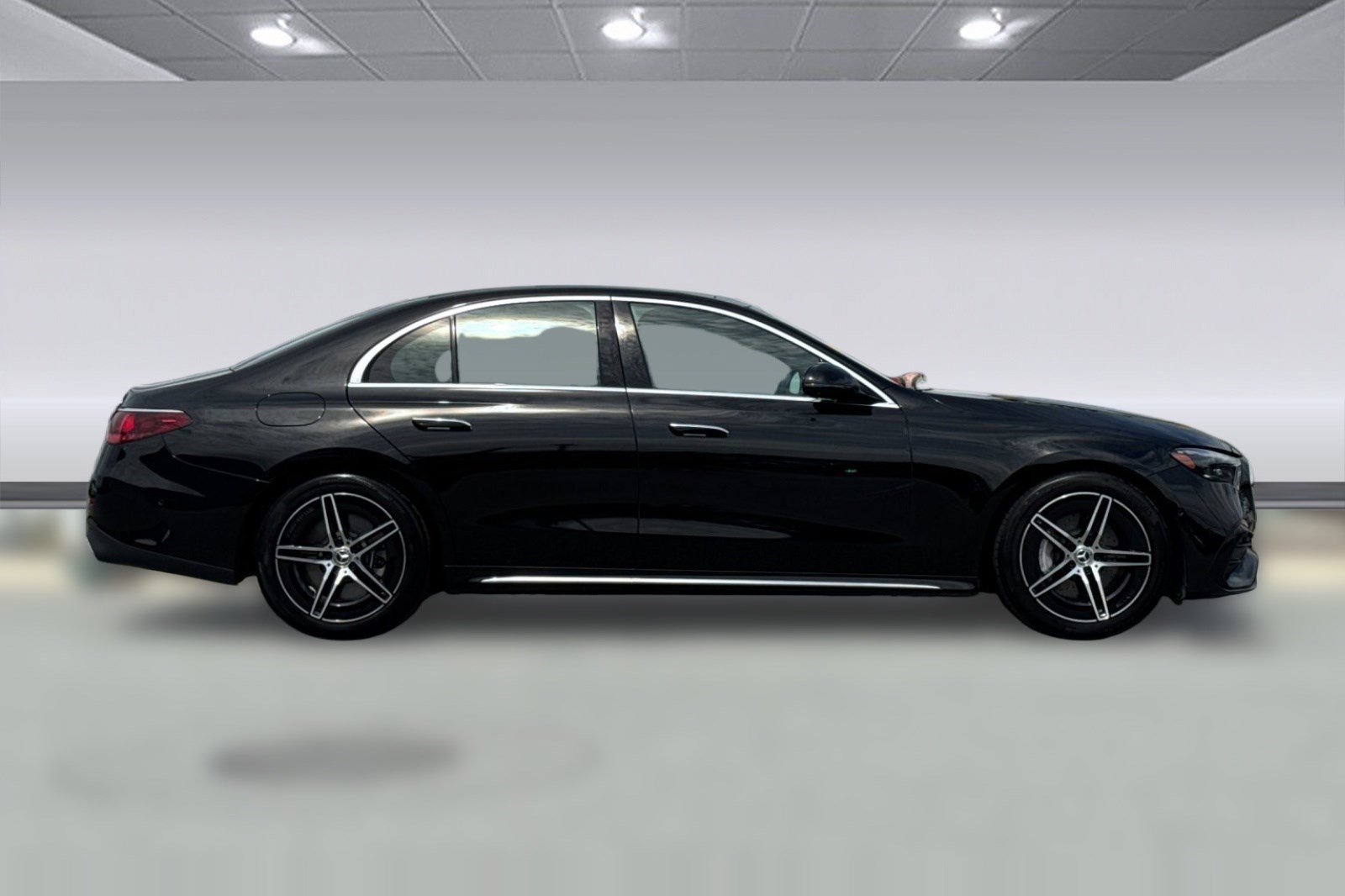 Used 2024 Mercedes-Benz E 450 4MATIC Sedan image 8
