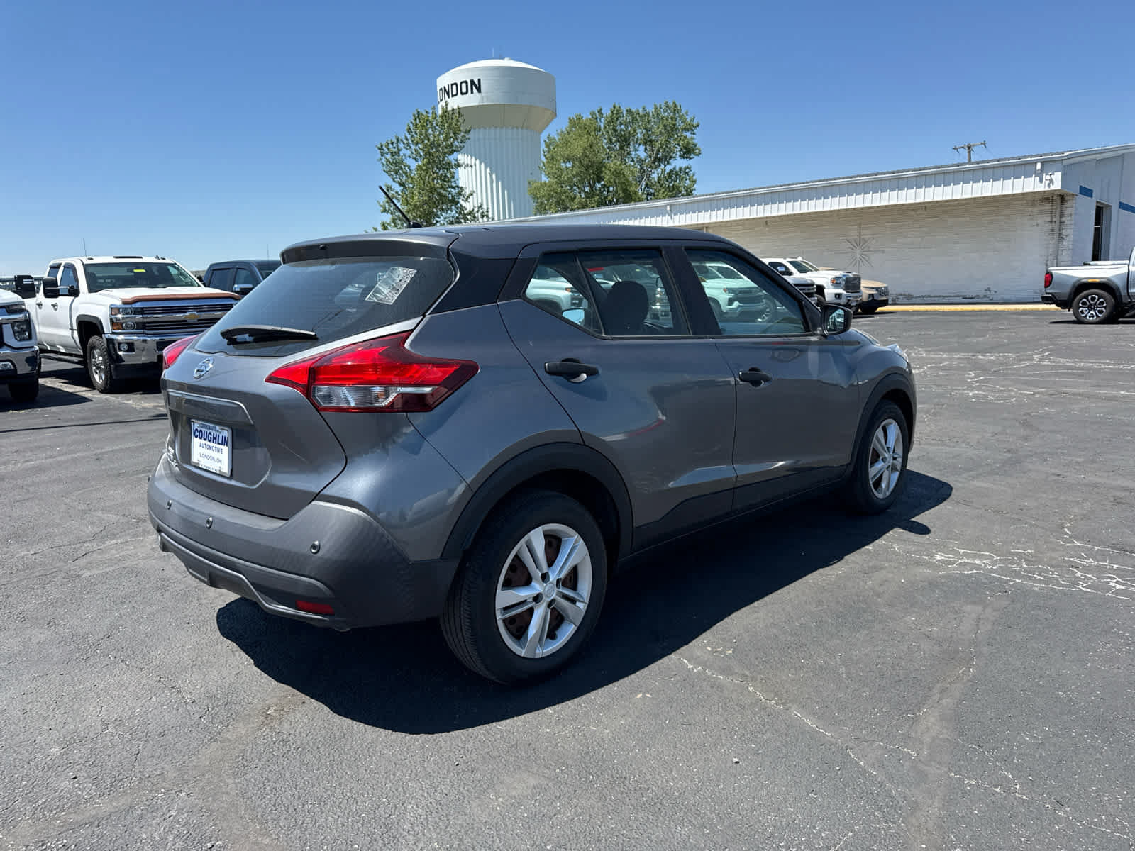 Used 2020 Nissan Kicks S FWD image 5