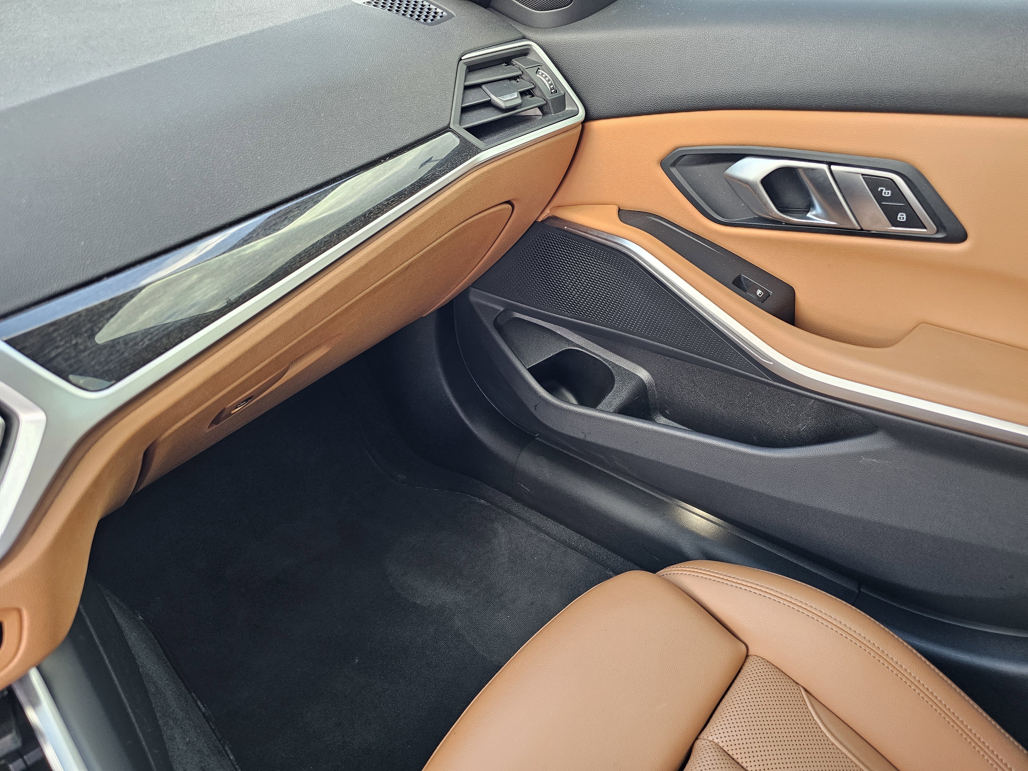 Used 2022 BMW 330i xDrive Sedan w/ Driving Assistance Package image 26