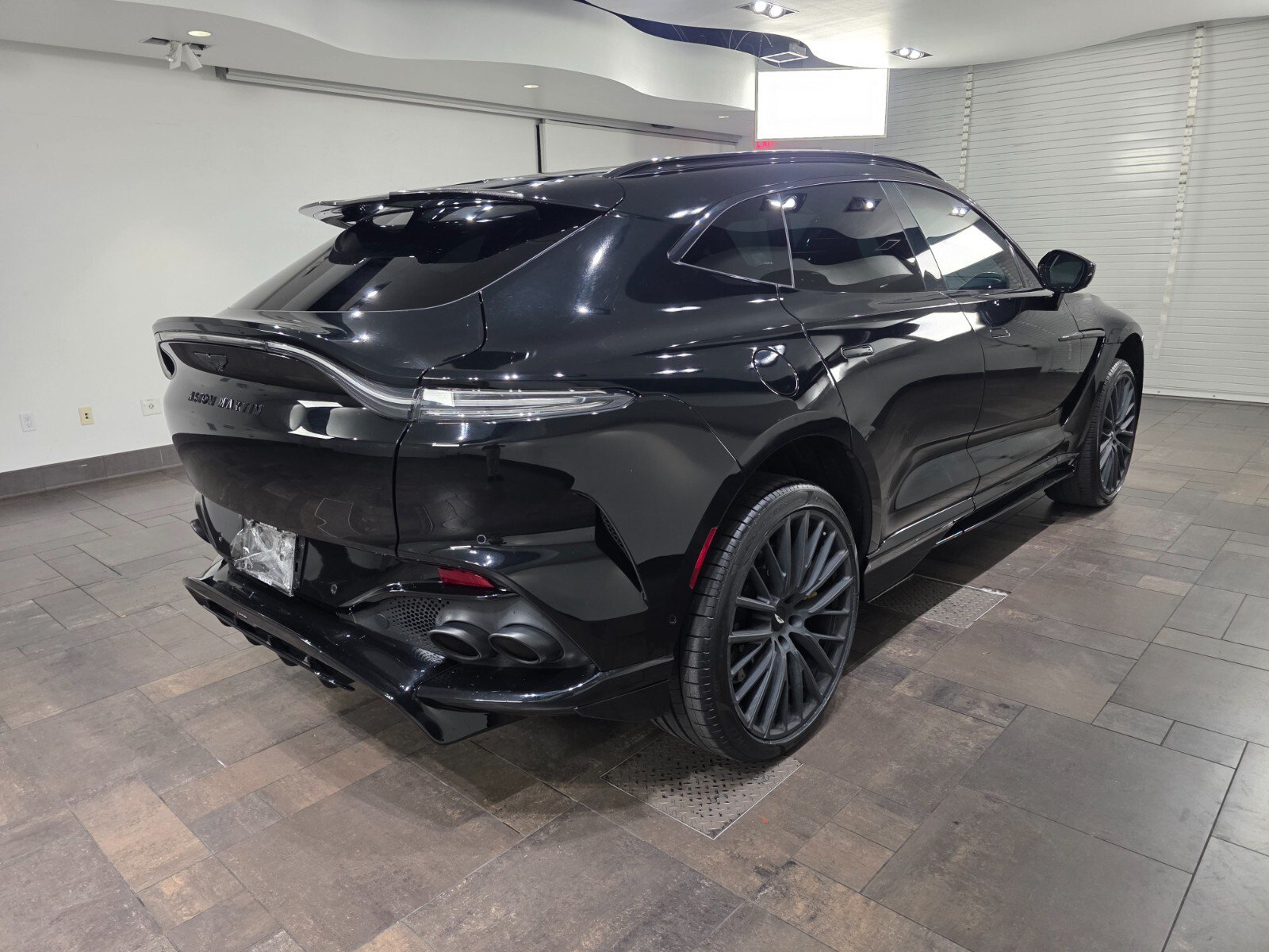 Used 2023 Aston Martin DBX 707 AWD/4WD image 27