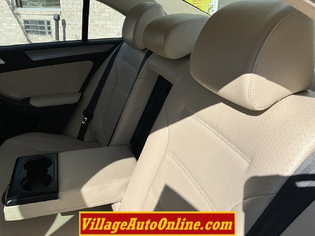 Used 2013 Volkswagen Jetta TDI FWD image 25