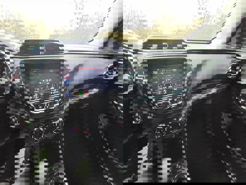 Used 2021 Chevrolet TrailBlazer LT w/ Convenience Package image 12