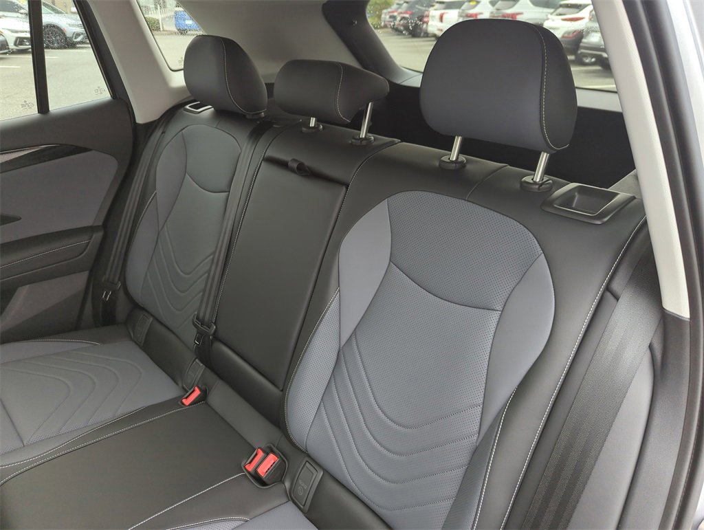 New 2026 Volkswagen Tiguan SE image 30