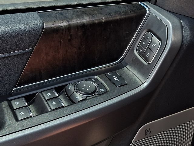Used 2024 Ford F250 Lariat w/ Sport Appearance Package AWD/4WD image 23