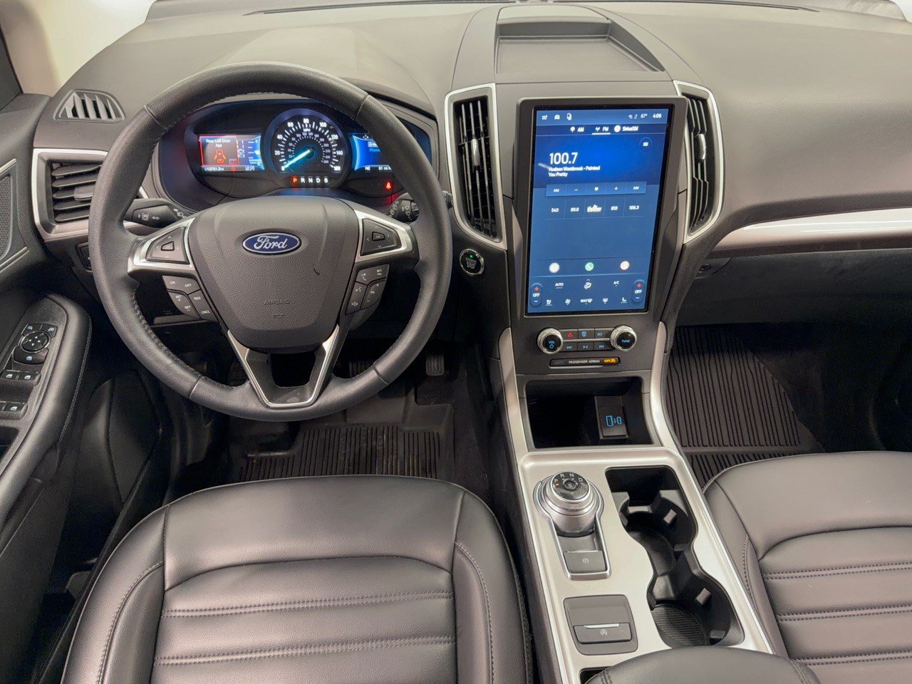 Certified 2024 Ford Edge SEL w/ Convenience Package AWD/4WD image 17