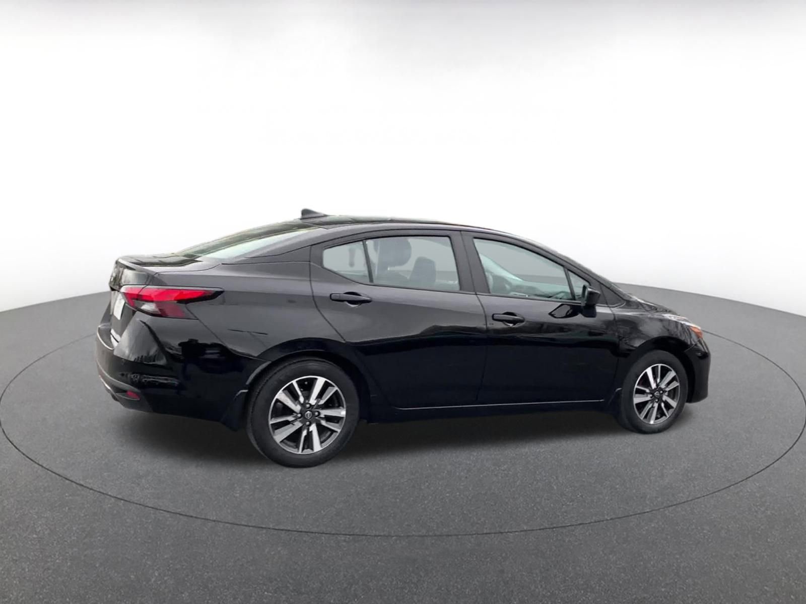 Used 2025 Nissan Versa SV w/ Trunk Package image 15