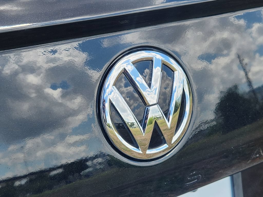Used 2021 Volkswagen Passat 2.0T S w/ Luggage Net & Mats Package FWD image 8