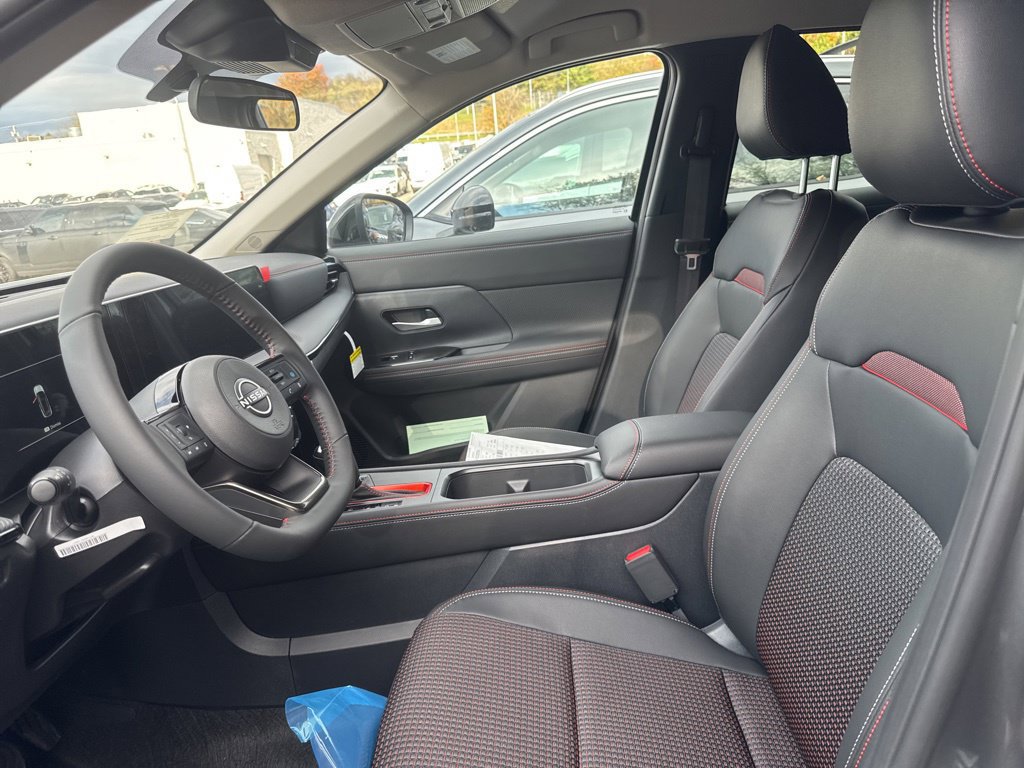 New 2026 Nissan Kicks SR w/ Cold Weather Package AWD/4WD image 26