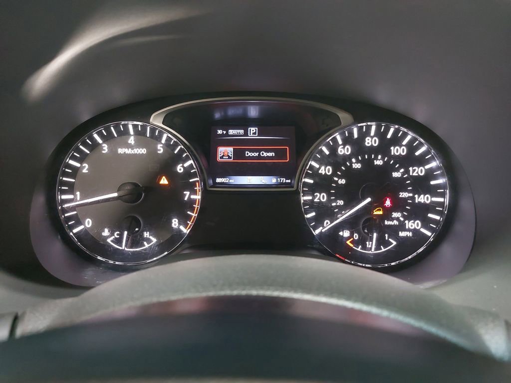 Used 2020 Nissan Pathfinder SV image 20