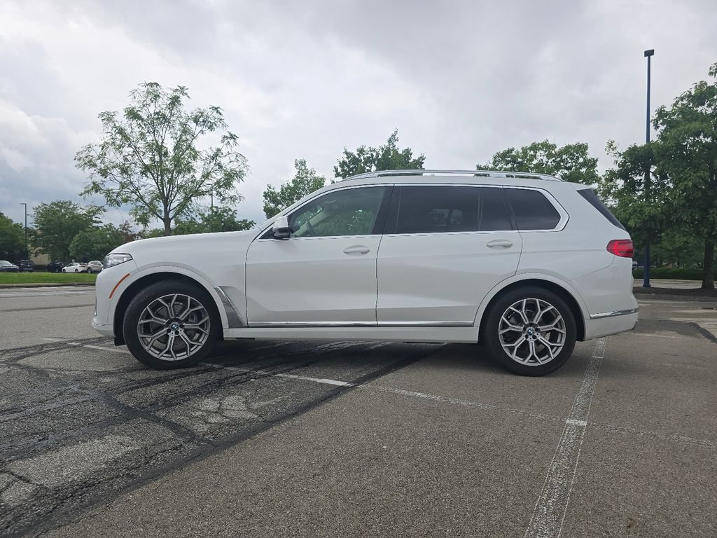 Used 2021 BMW X7 xDrive40i w/ Luxury Seating Package AWD/4WD image 14