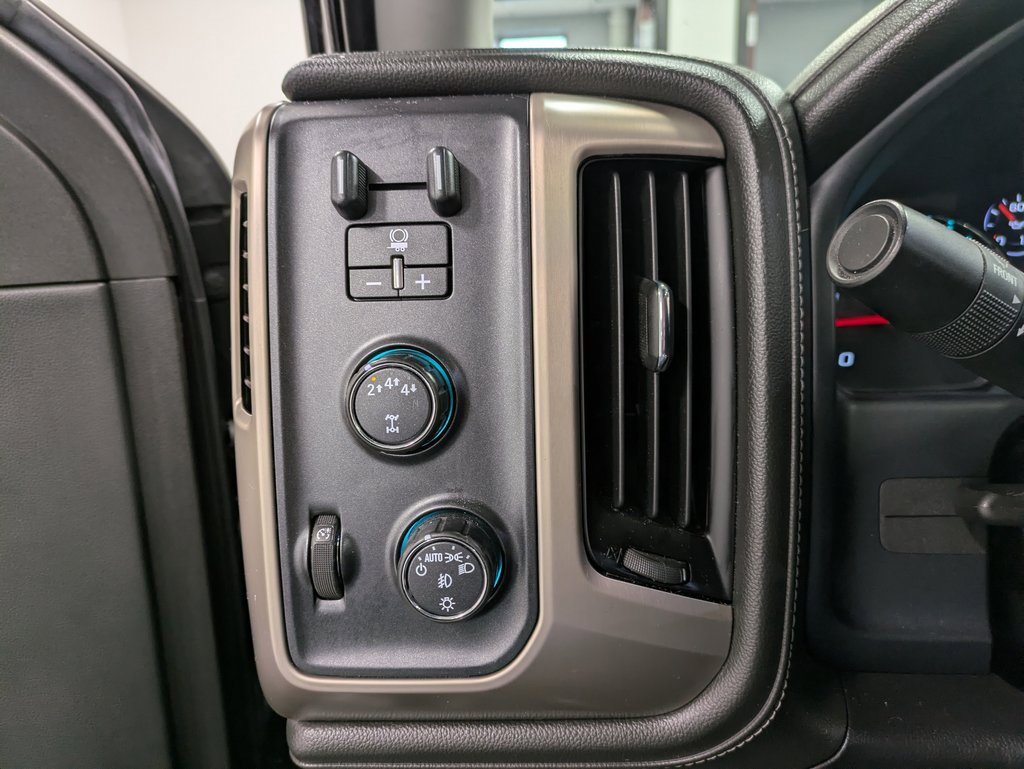 Used 2017 GMC Sierra 3500 Denali w/ Duramax Plus Package image 20