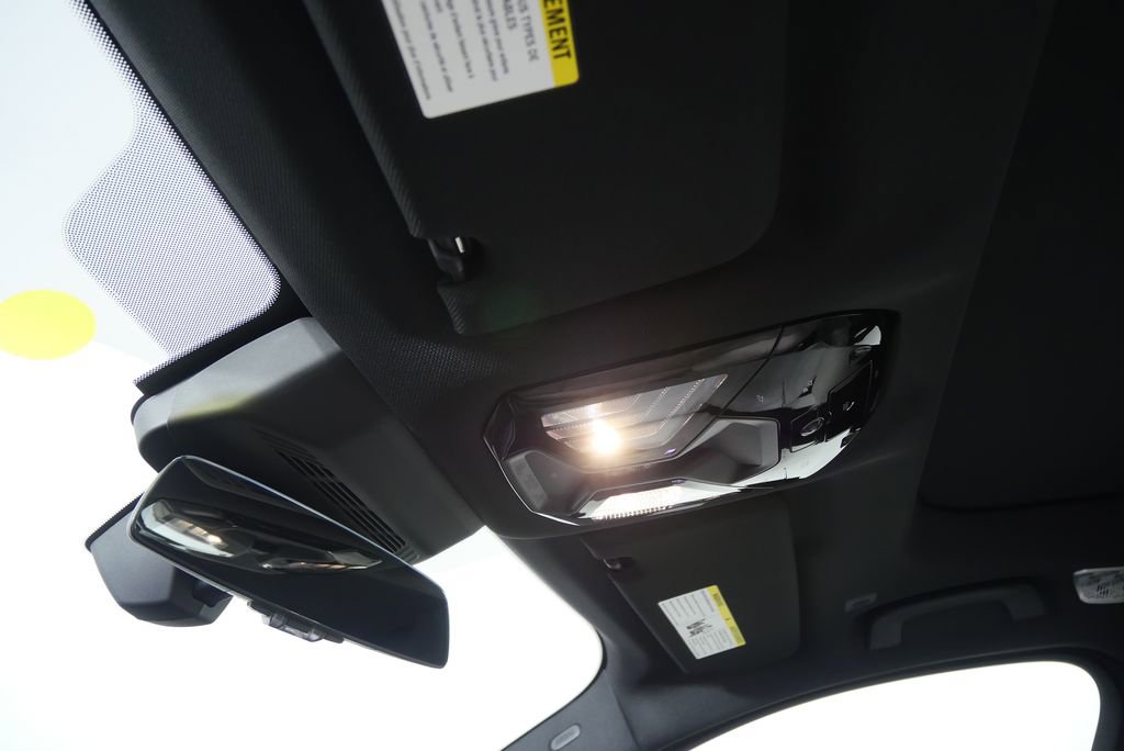 Used 2026 BMW 750e xDrive w/ Executive Package image 21