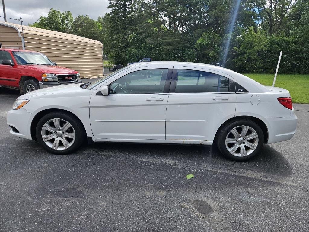 Used 2012 Chrysler 200 LX FWD image 5