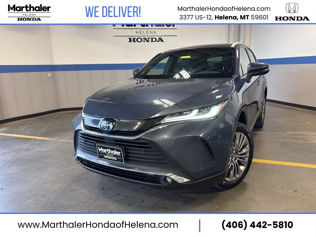 Used 2024 Toyota Venza XLE image 1