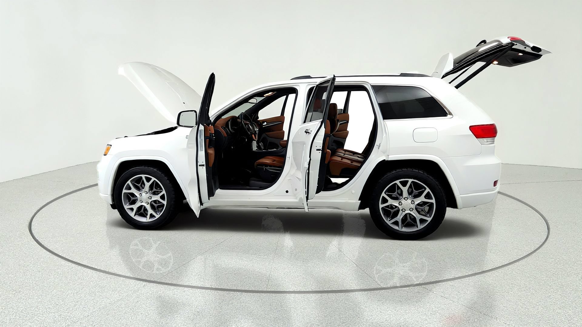 Used 2021 Jeep Grand Cherokee Overland AWD/4WD image 10