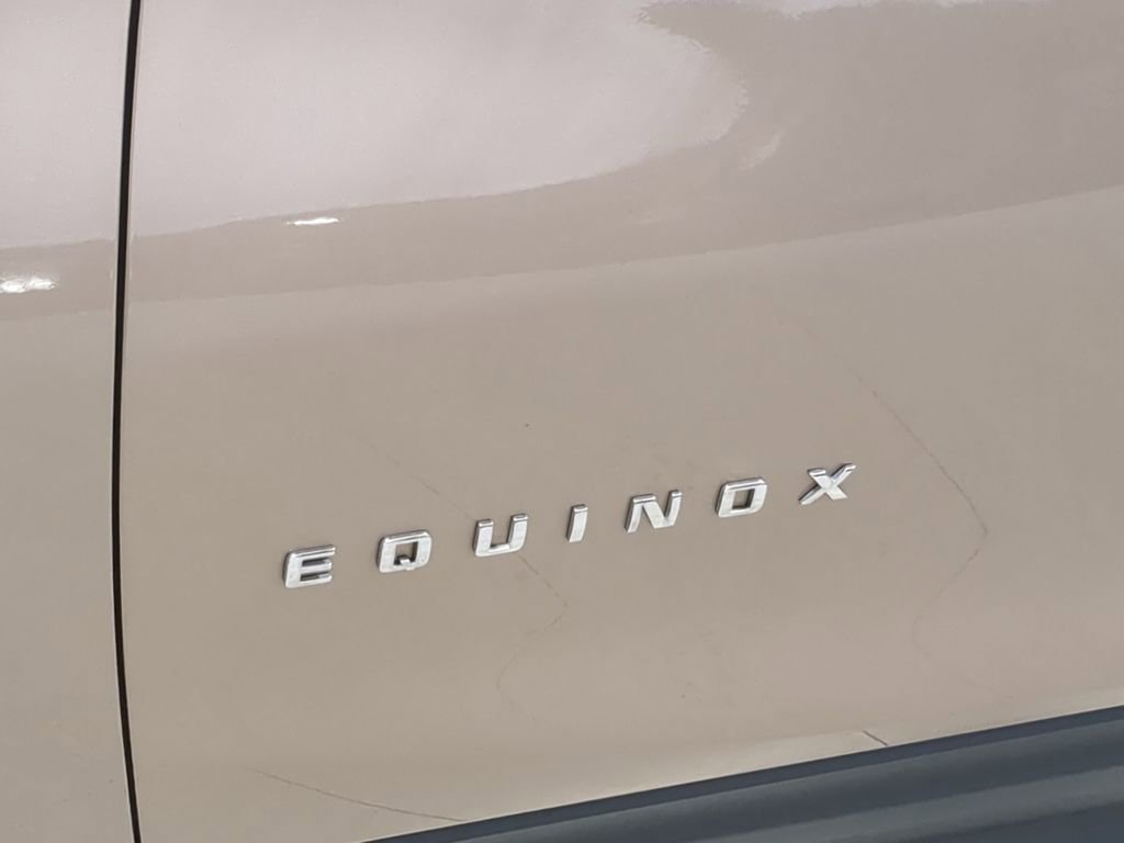 Used 2019 Chevrolet Equinox LT FWD image 16